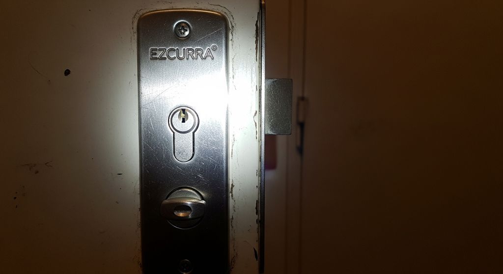 Servicio de Cerrajero de guardia urgente en Estremera Servicio de Cerrajero de guardia urgente en Estremera